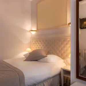 Princesse Caroline Hotel París